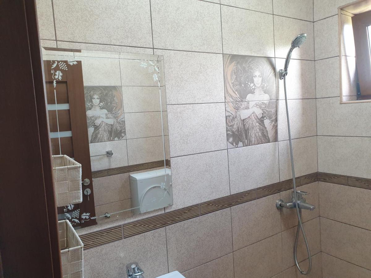 Casa Adrian 2 Mai Două Mai Quarto foto
