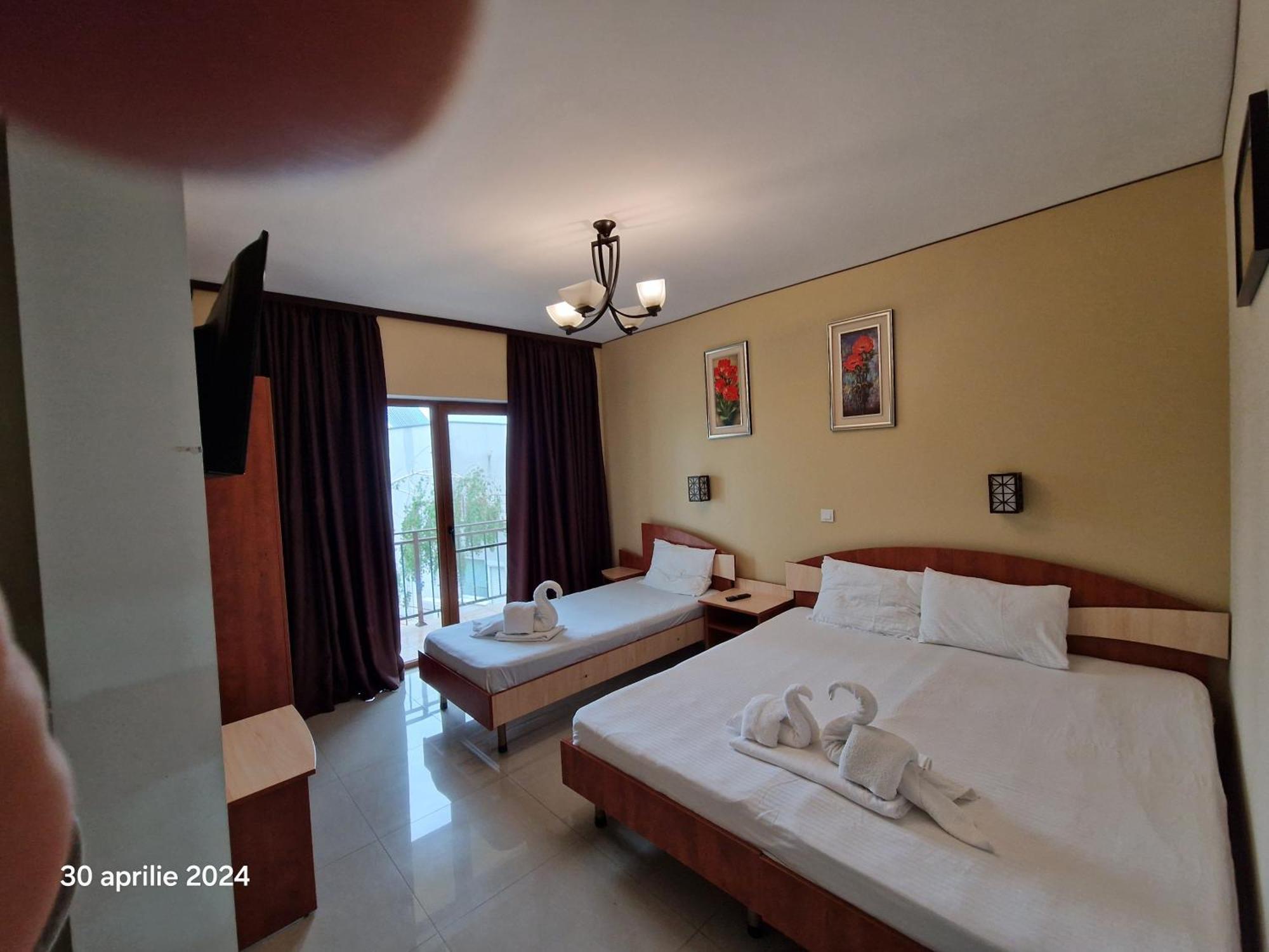 Casa Adrian 2 Mai Două Mai Quarto foto