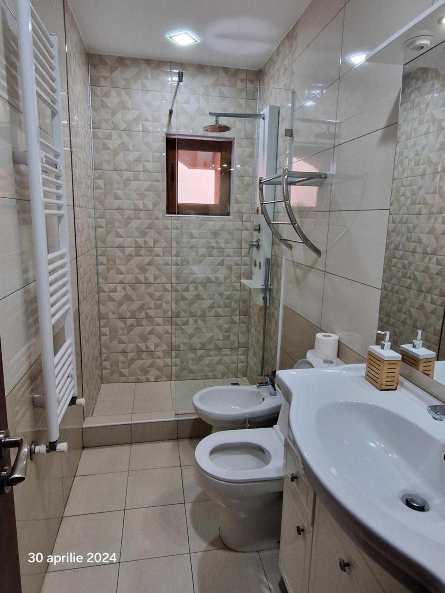 Casa Adrian 2 Mai Două Mai Quarto foto