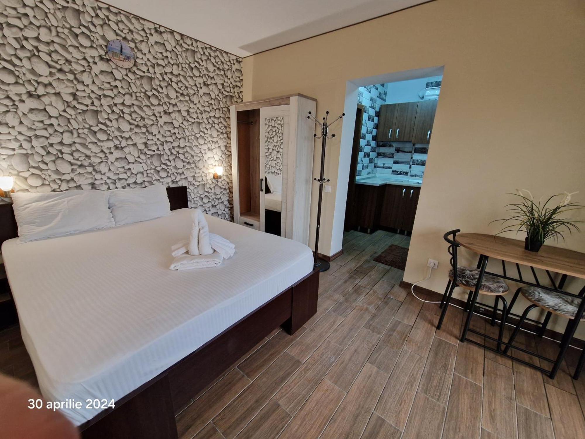 Casa Adrian 2 Mai Două Mai Quarto foto