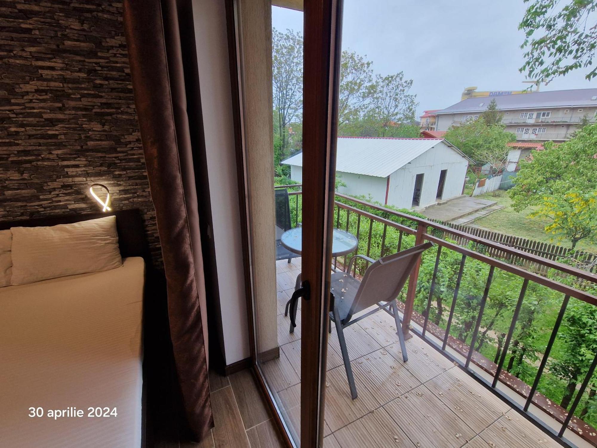 Casa Adrian 2 Mai Două Mai Quarto foto